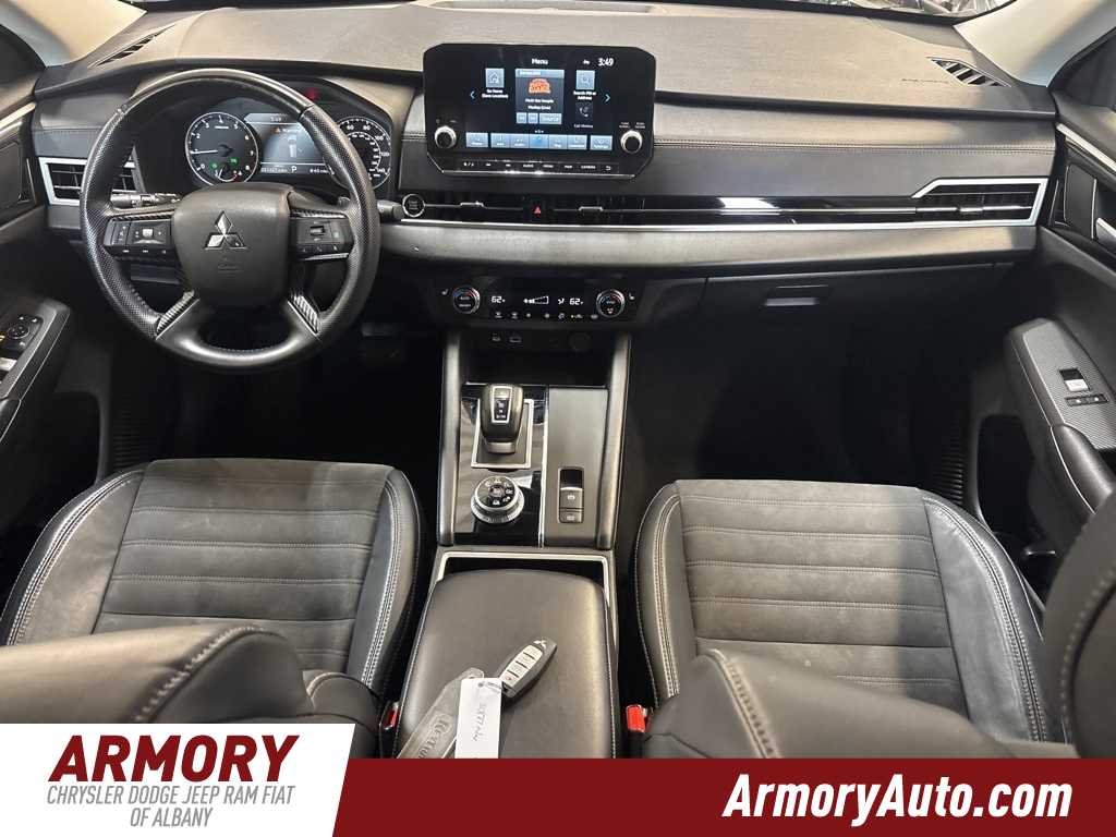 Thumbnail: 2022 Mitsubishi Outlander - 39