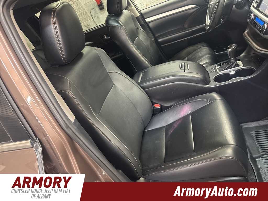 Thumbnail: 2019 Toyota Highlander - 38