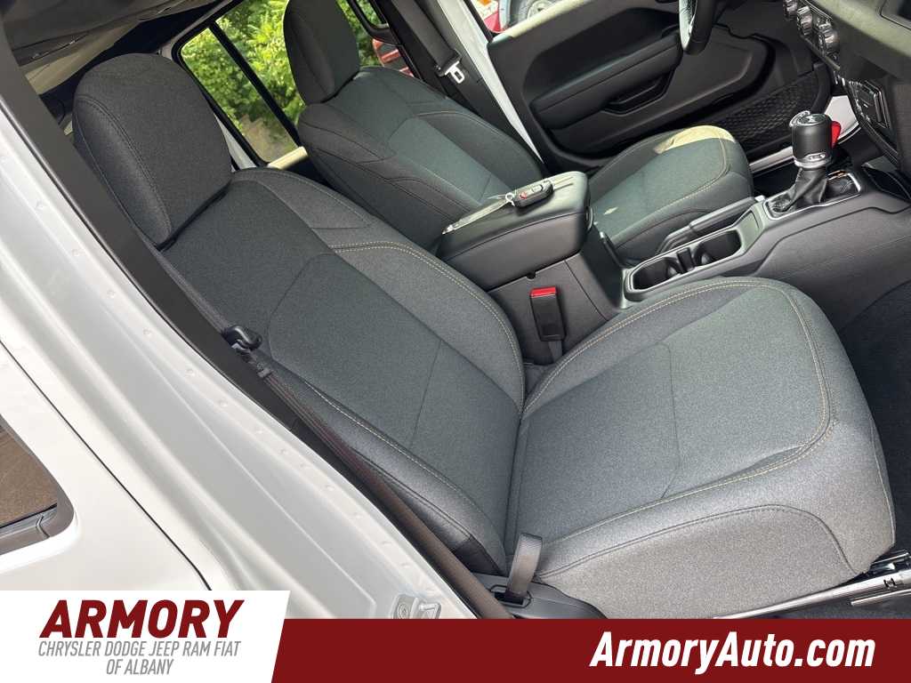 Thumbnail: 2025 Jeep Wrangler - 32