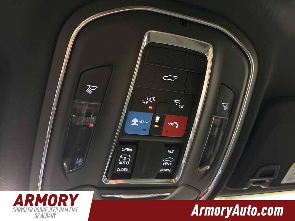 Thumbnail: 2023 Jeep Grand Cherokee L - 22