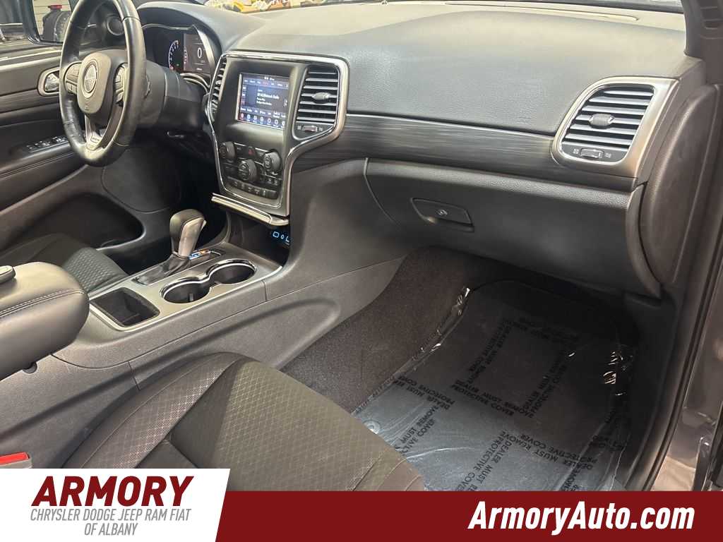 Thumbnail: 2020 Jeep Grand Cherokee - 38