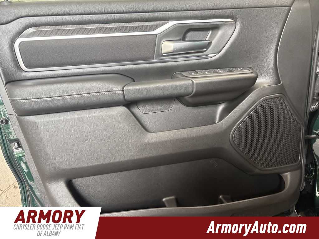 Thumbnail: 2026 RAM 1500 - 2