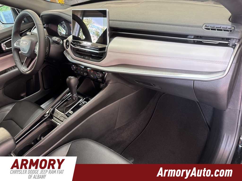 Thumbnail: 2025 Jeep Compass - 31