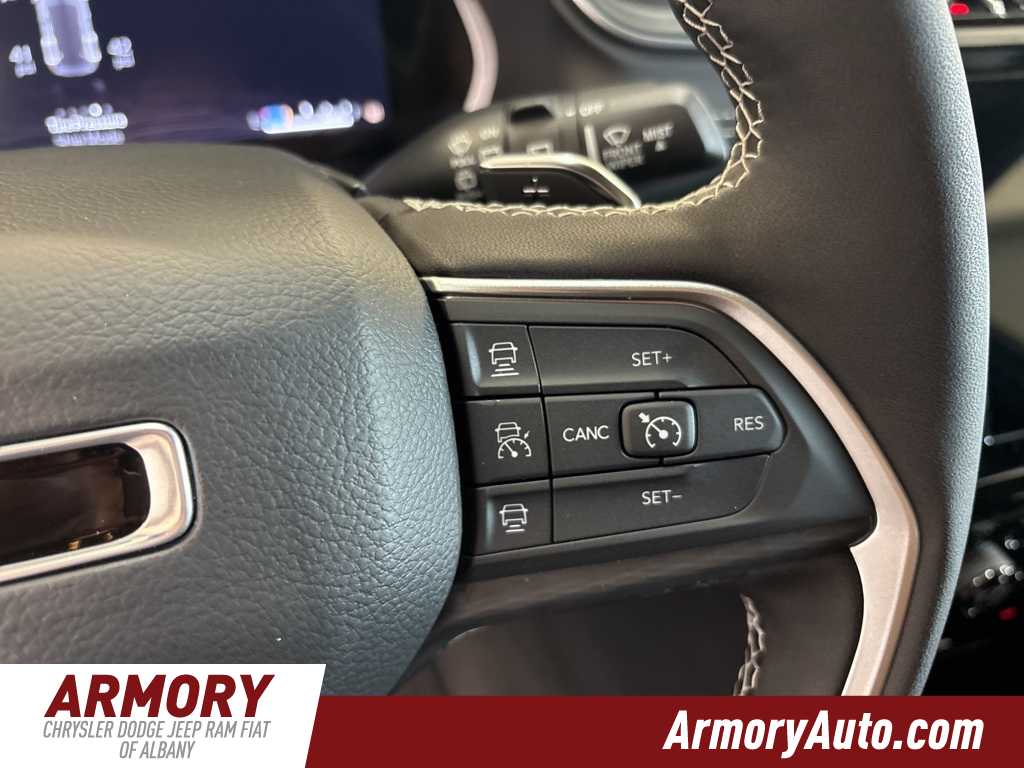 Thumbnail: 2025 Jeep Grand Cherokee - 16