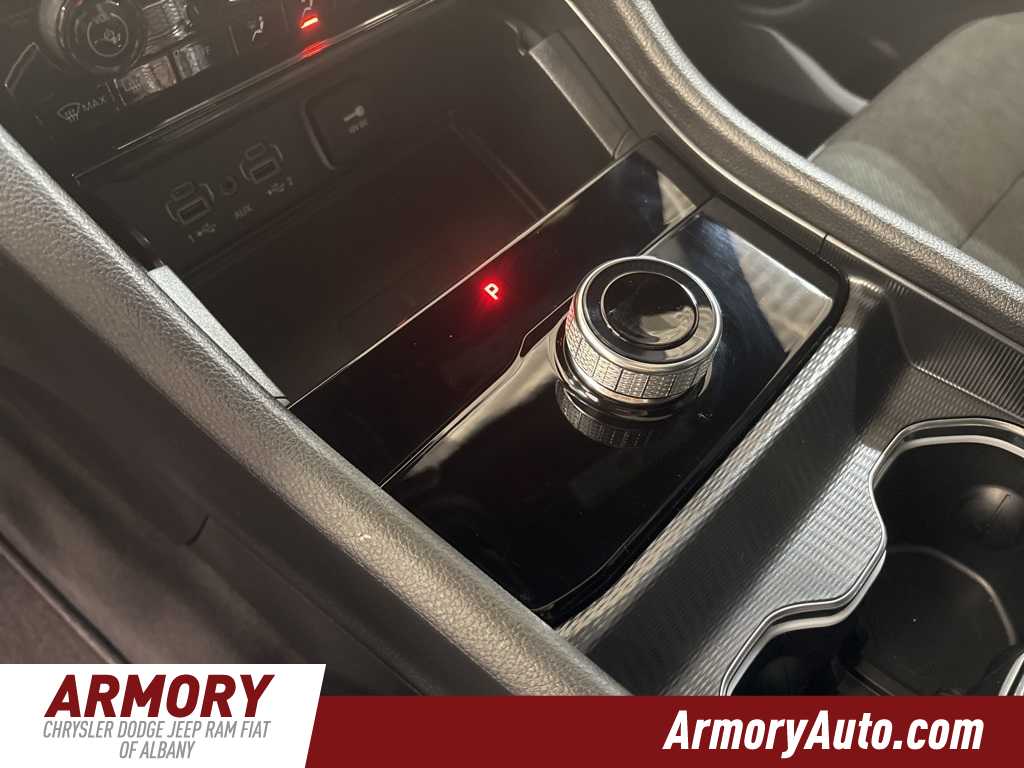 Thumbnail: 2025 Jeep Grand Cherokee L - 17