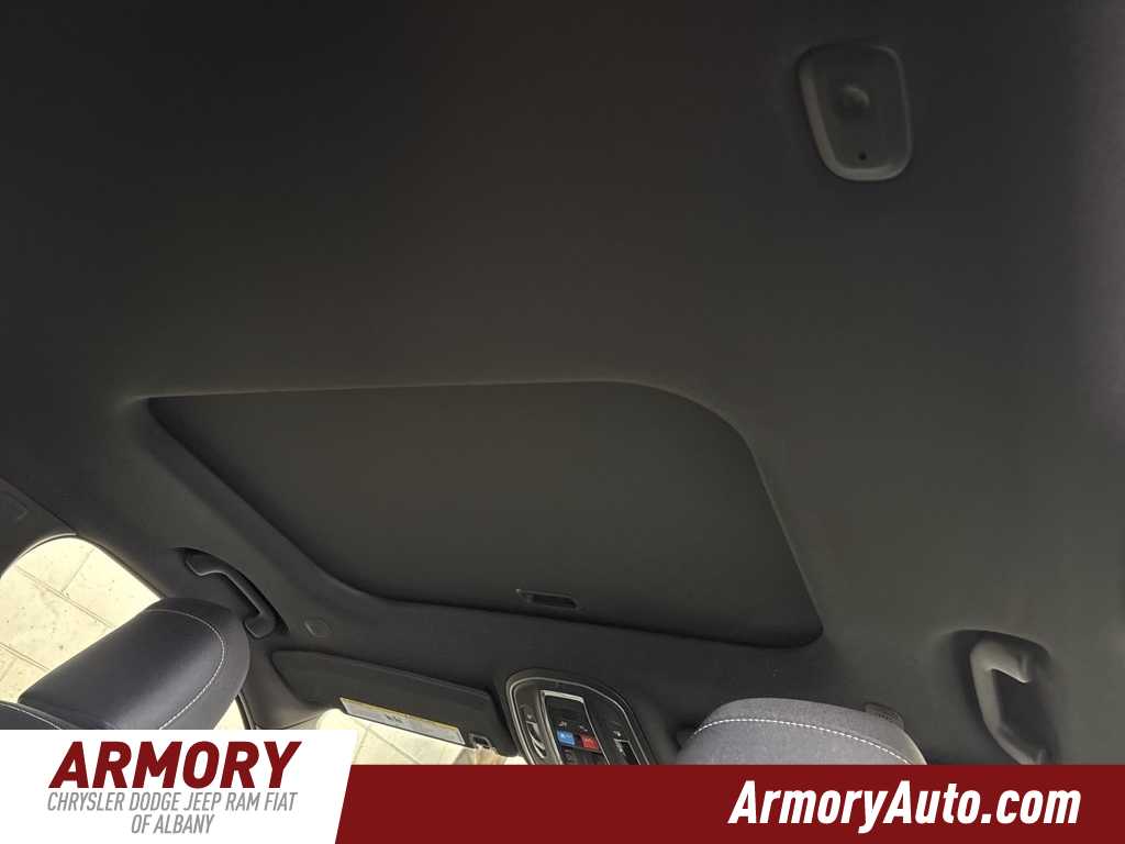 Thumbnail: 2025 Jeep Grand Cherokee - 33