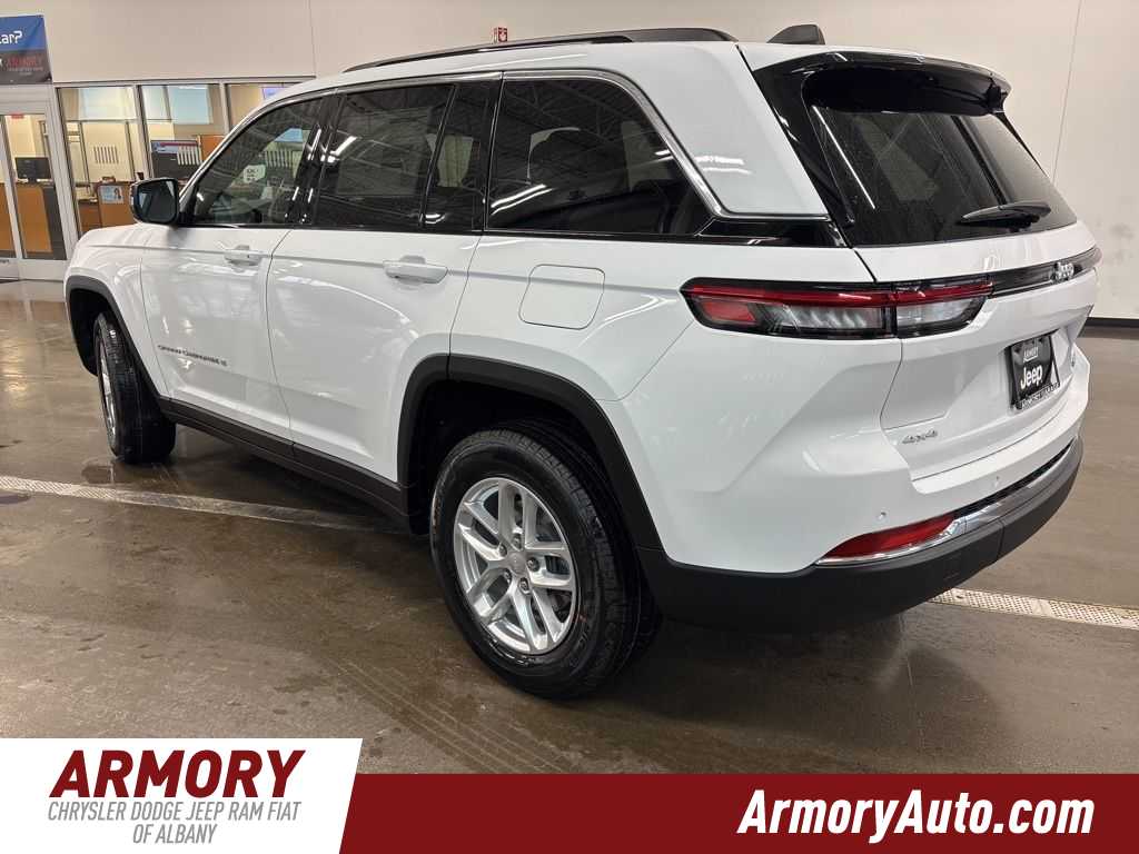 Thumbnail: 2026 Jeep Grand Cherokee - 6