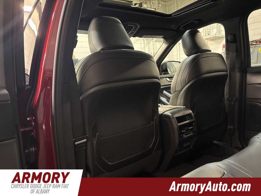 Thumbnail: 2025 Jeep Grand Cherokee - 22