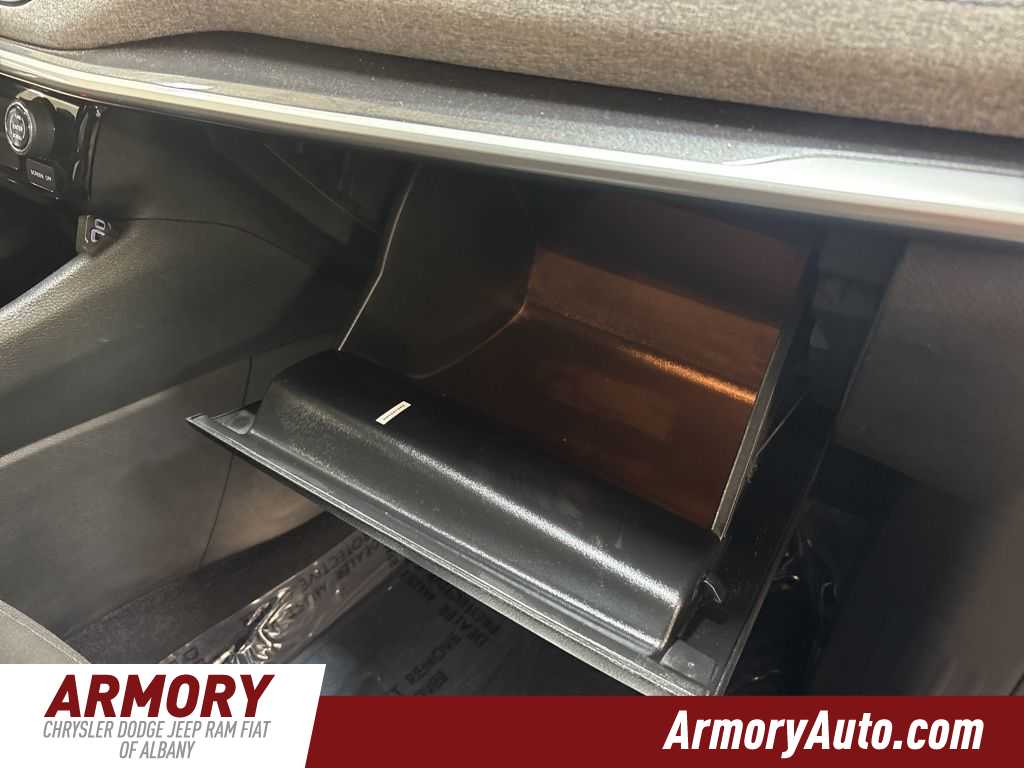 Thumbnail: 2023 Jeep Compass - 39