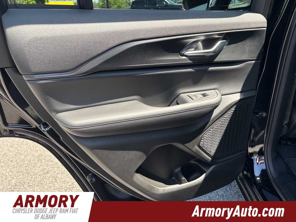 Thumbnail: 2025 Jeep Grand Cherokee - 20