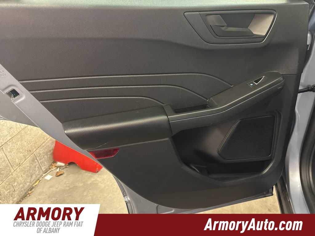 Thumbnail: 2022 Ford Escape - 23