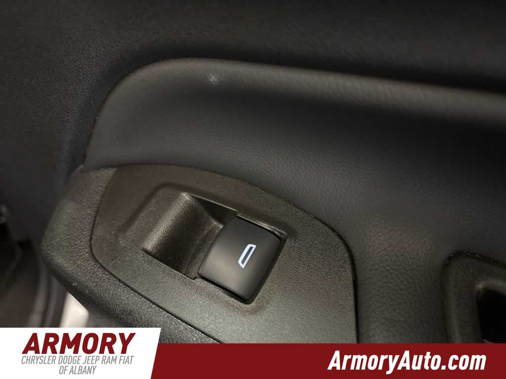 Thumbnail: 2024 Chevrolet Equinox - 33