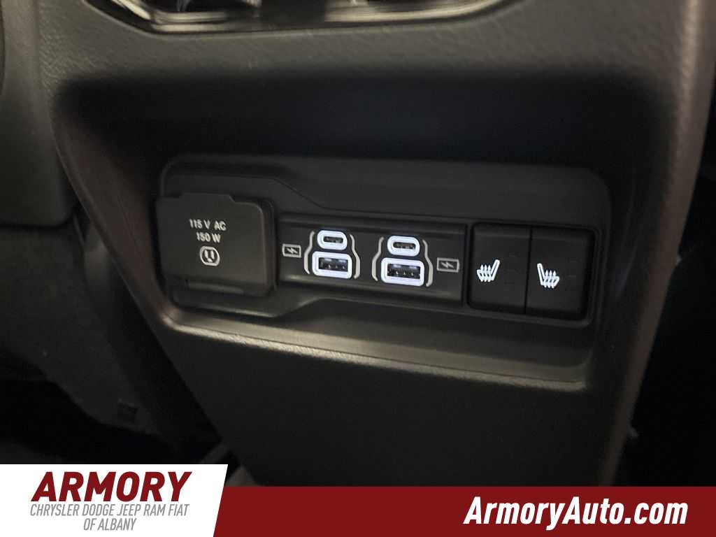 Thumbnail: 2025 Jeep Grand Cherokee - 35