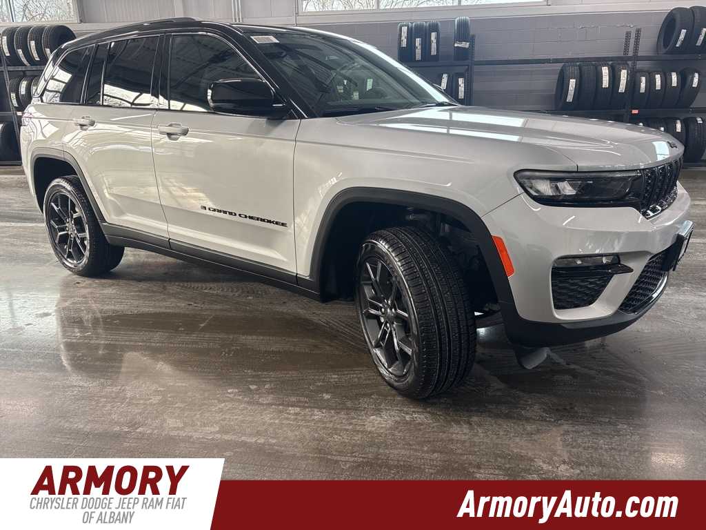 Thumbnail: 2025 Jeep Grand Cherokee - 3