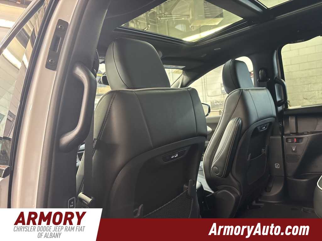 Thumbnail: 2026 Chrysler Pacifica - 28