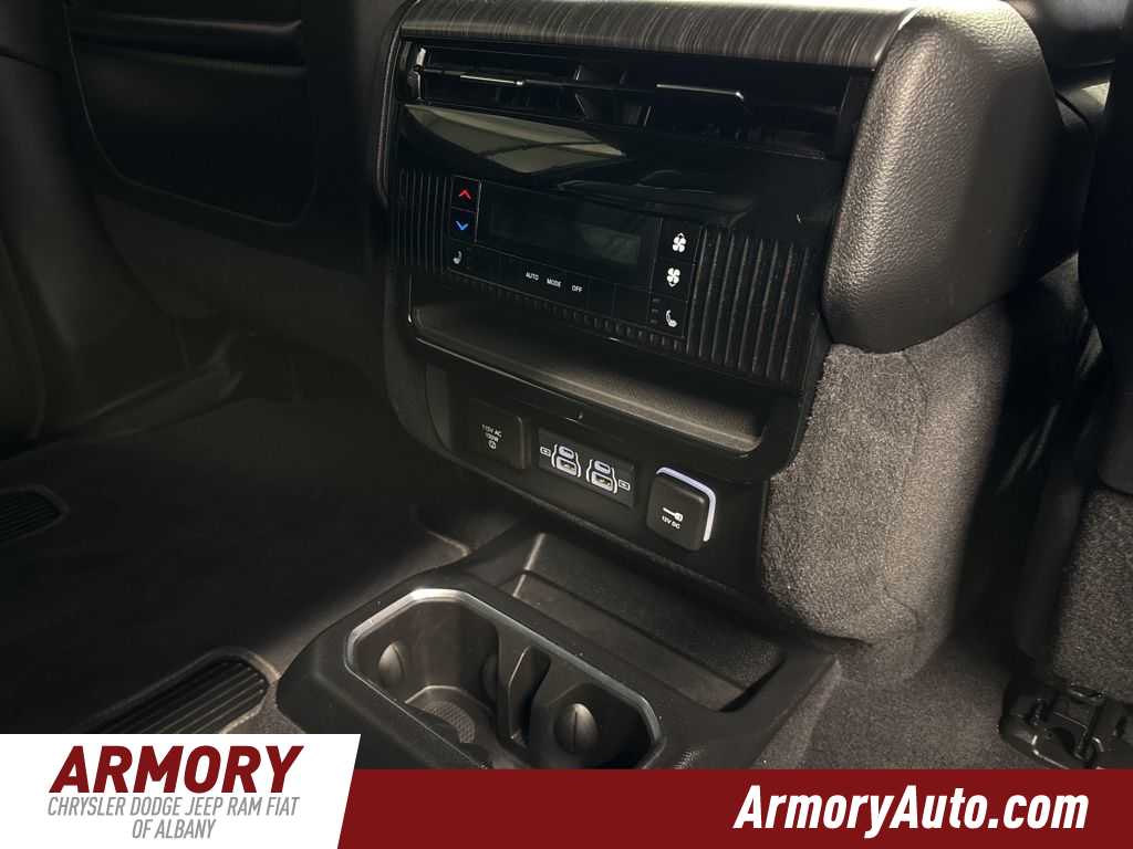 Thumbnail: 2024 Jeep Wagoneer - 40