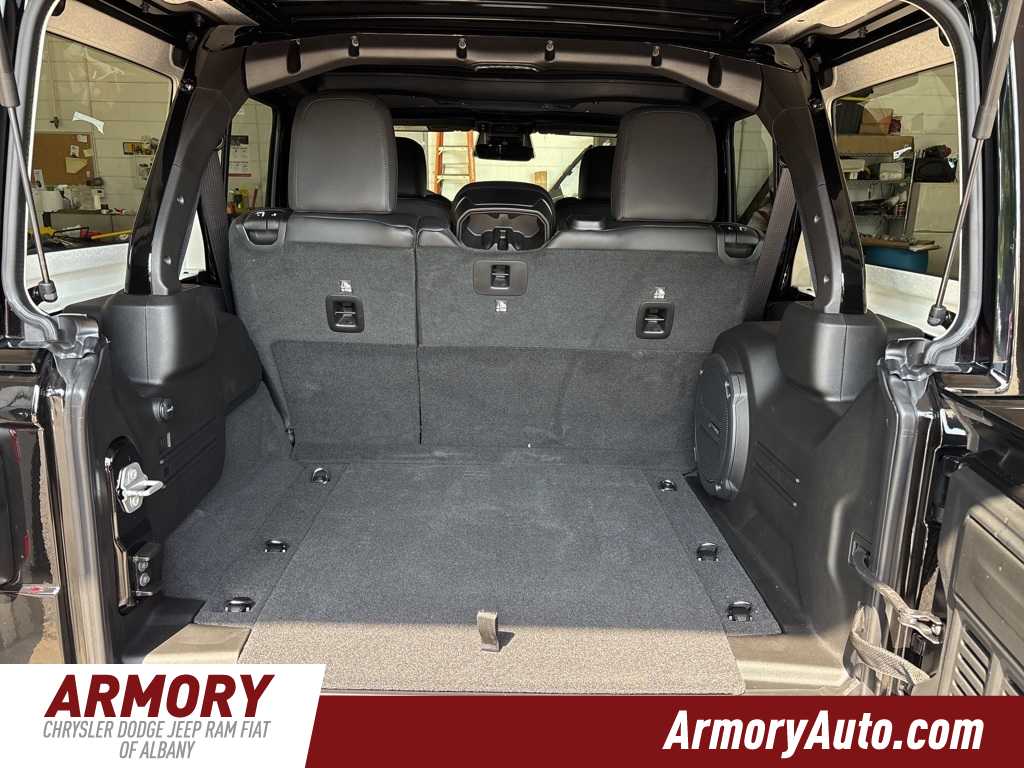 Thumbnail: 2025 Jeep Wrangler - 16