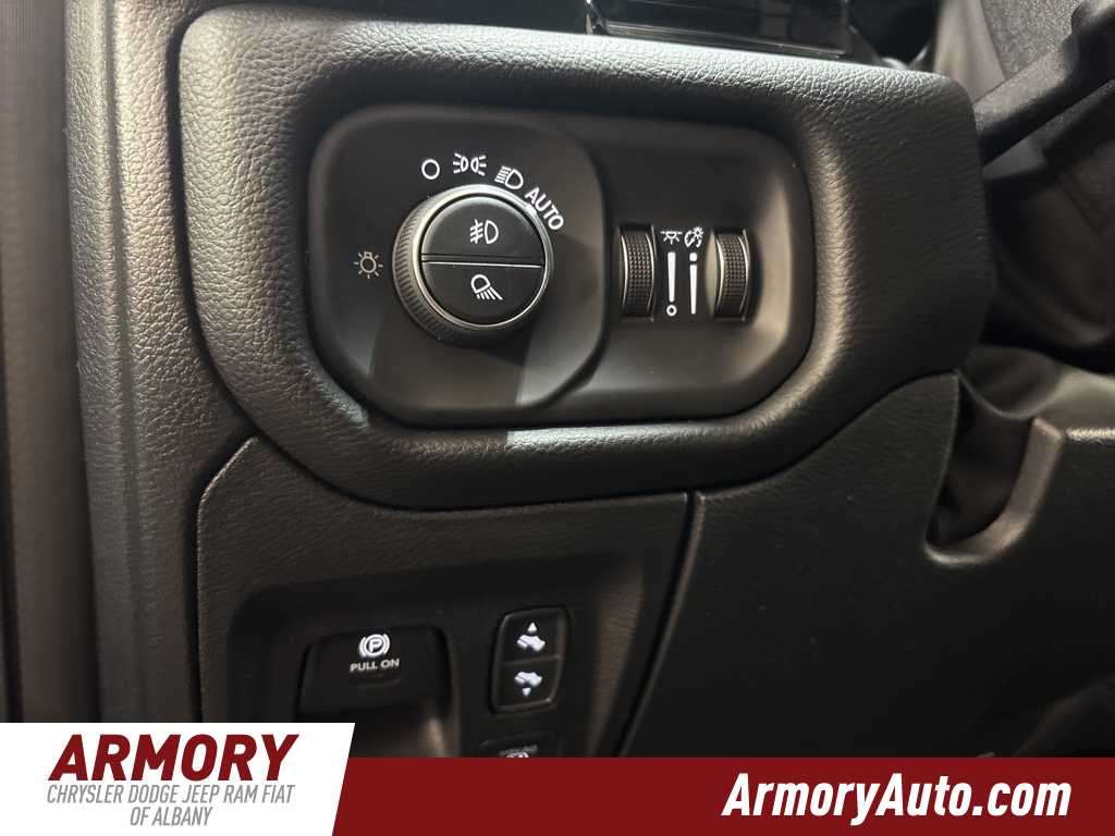 Thumbnail: 2026 RAM 1500 - 11