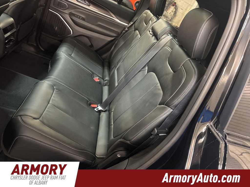 Thumbnail: 2026 Jeep Grand Cherokee - 32