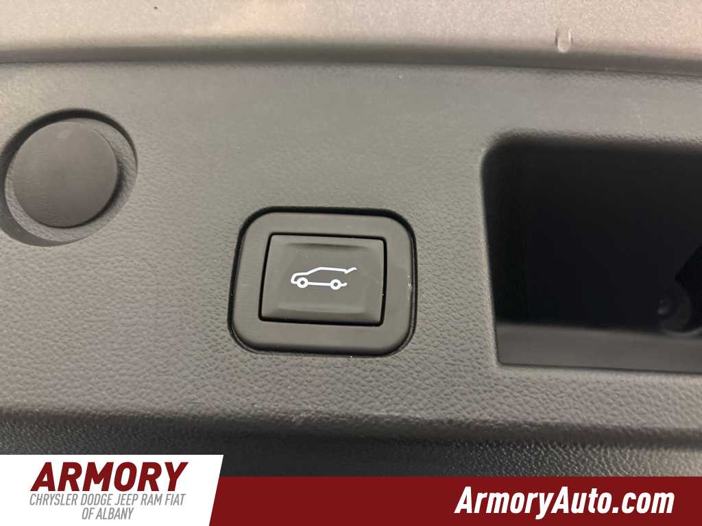 Thumbnail: 2025 Chevrolet Equinox - 31