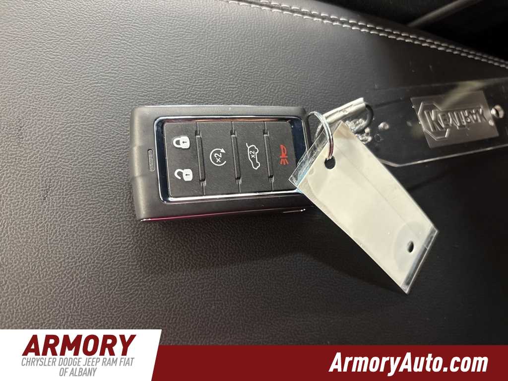 Thumbnail: 2025 Jeep Grand Cherokee - 19