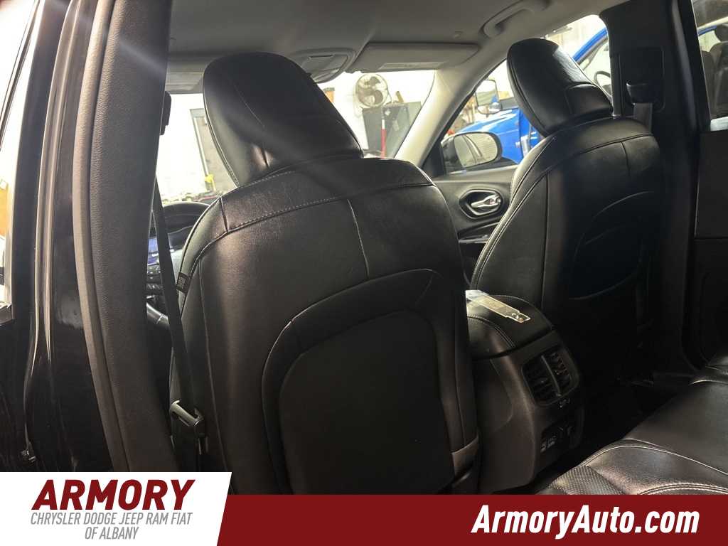 Thumbnail: 2023 Jeep Cherokee - 25