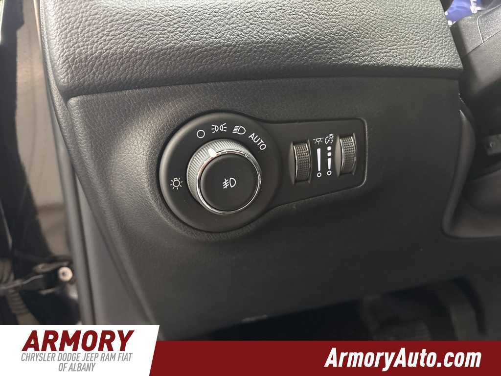 Thumbnail: 2018 Jeep Compass - 10