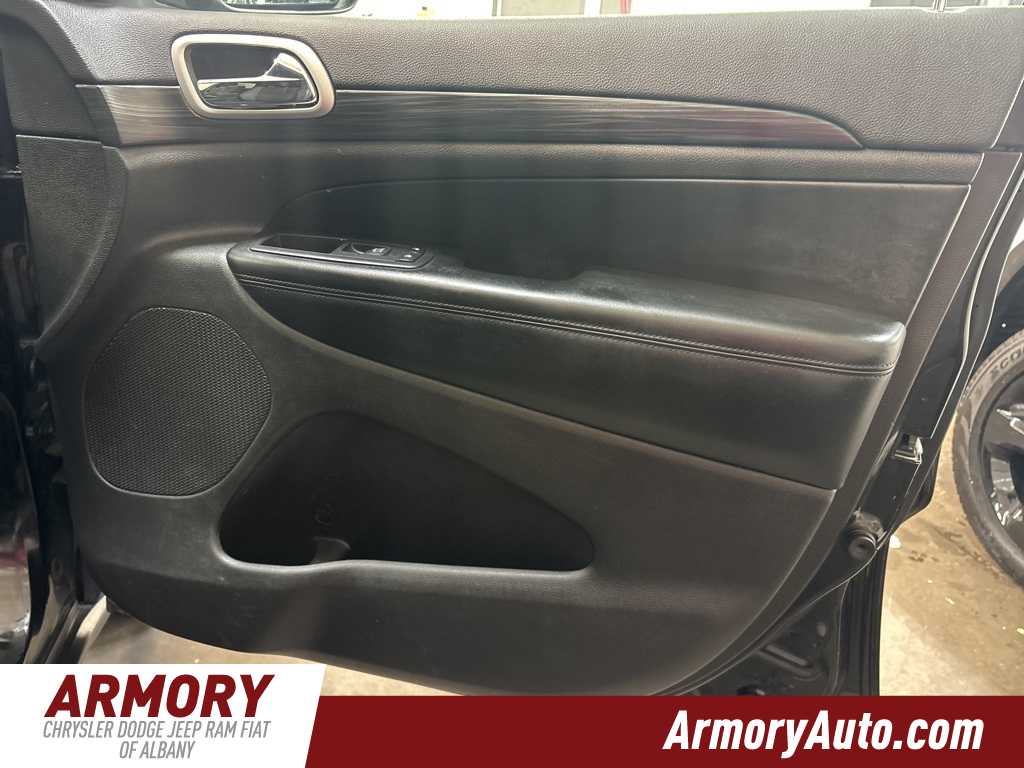 Thumbnail: 2020 Jeep Grand Cherokee - 35