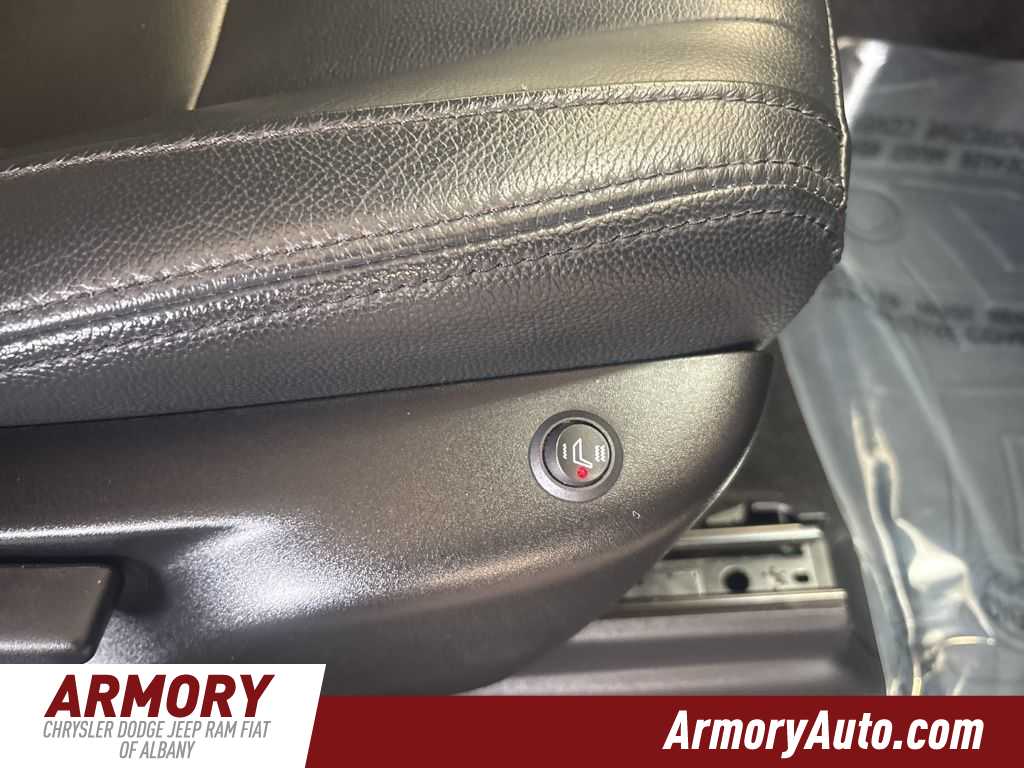 Thumbnail: 2016 Jeep Grand Cherokee - 37