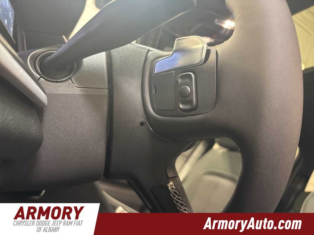 Thumbnail: 2025 Jeep Grand Cherokee - 11