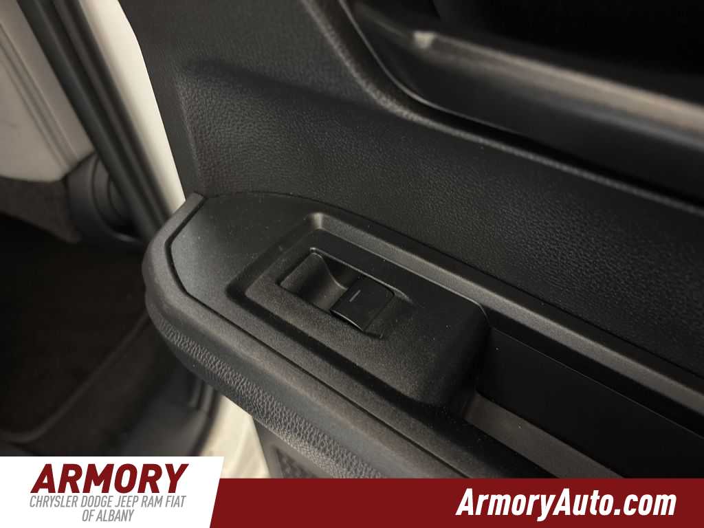 Thumbnail: 2024 Toyota Tacoma - 28