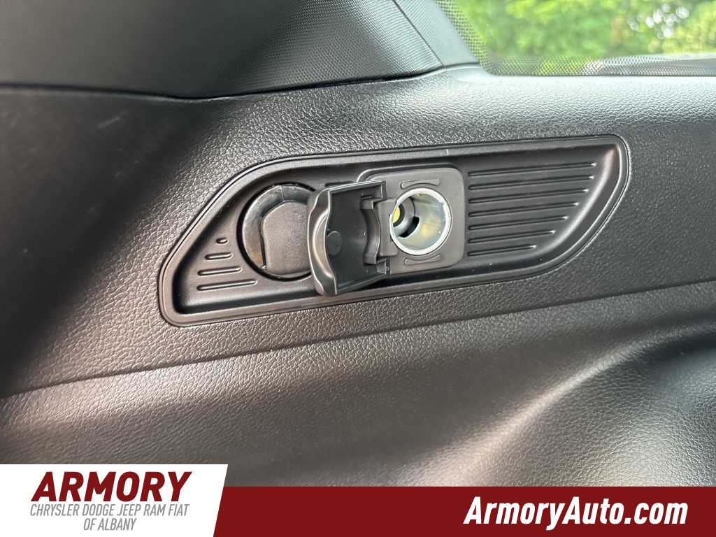 Thumbnail: 2025 Jeep Grand Cherokee - 24