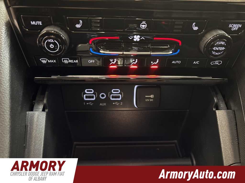 Thumbnail: 2025 Jeep Grand Cherokee L - 16