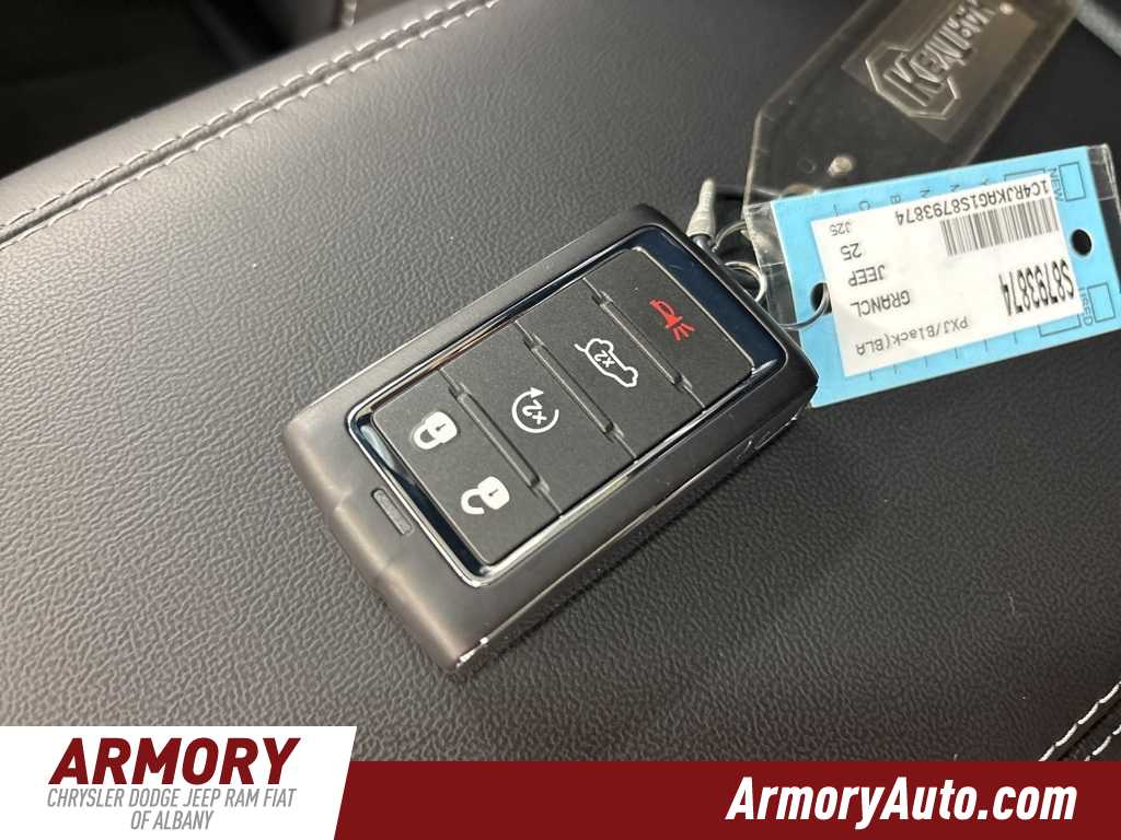 Thumbnail: 2025 Jeep Grand Cherokee L - 19