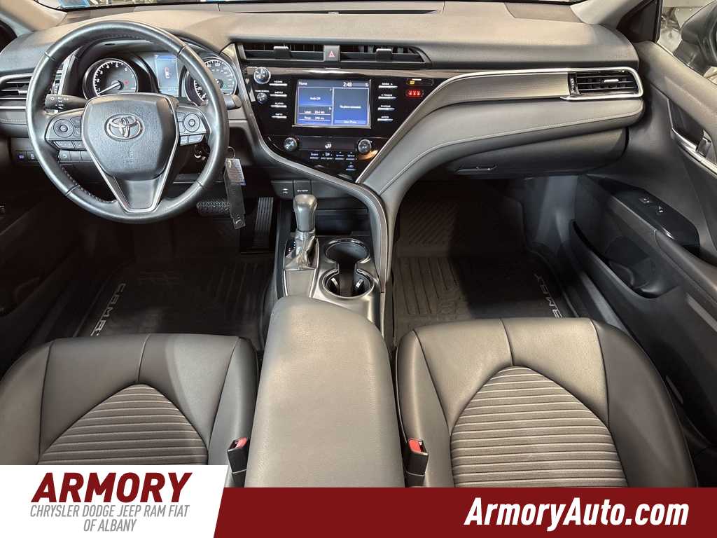 2018 Toyota Camry SE 28