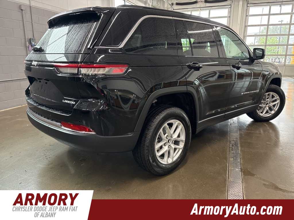 Thumbnail: 2025 Jeep Grand Cherokee - 4