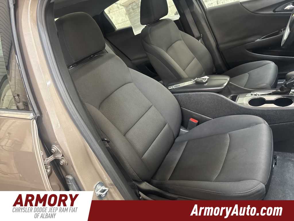 Thumbnail: 2023 Chevrolet Malibu - 38