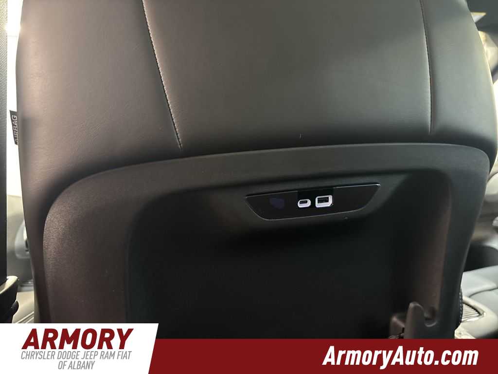 Thumbnail: 2026 Chrysler Pacifica - 31