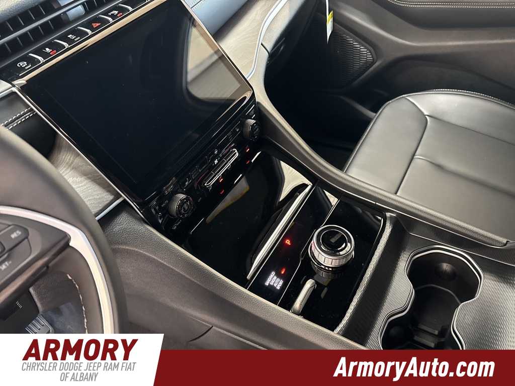 Thumbnail: 2025 Jeep Grand Cherokee - 18