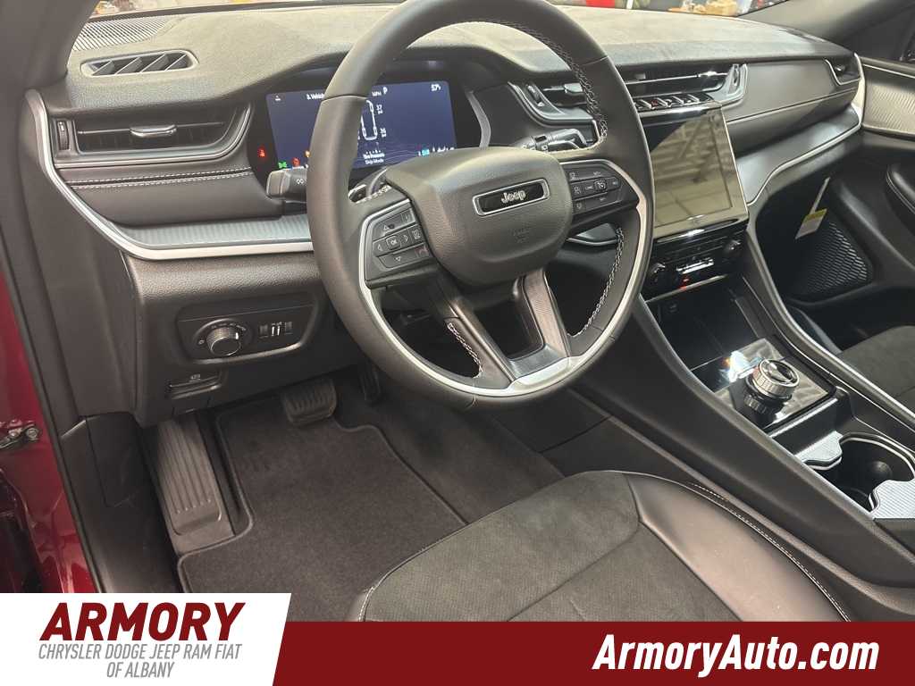 Thumbnail: 2025 Jeep Grand Cherokee L - 9