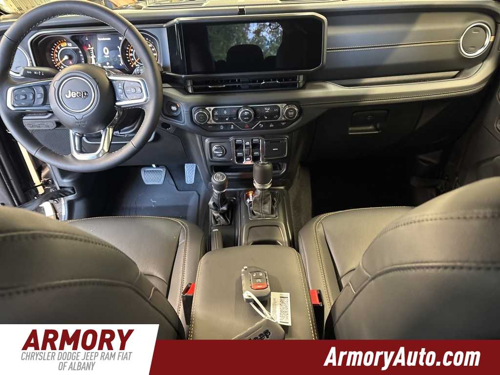 Thumbnail: 2025 Jeep Wrangler - 34