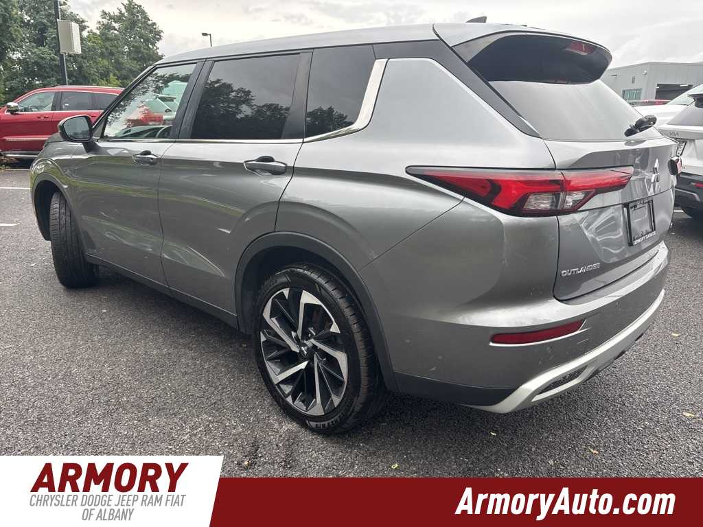 Thumbnail: 2022 Mitsubishi Outlander - 6