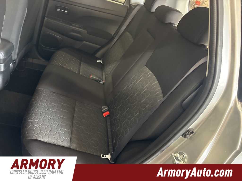 Thumbnail: 2024 Mitsubishi Outlander Sport - 26