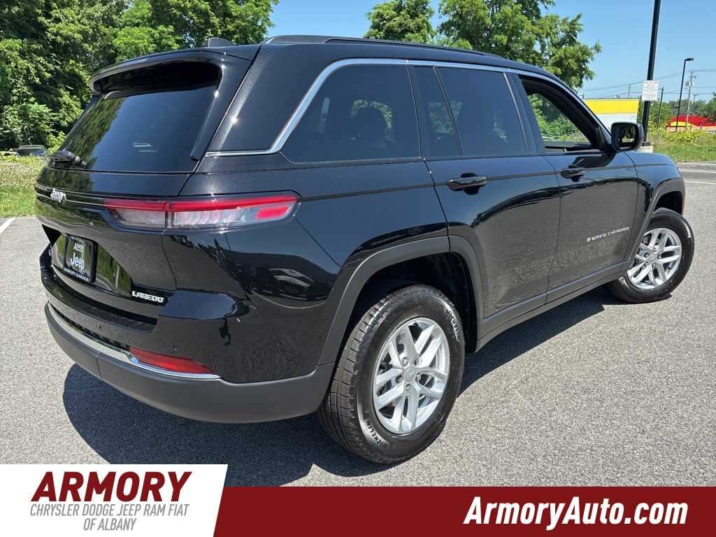 New 2025 Jeep Grand Cherokee Laredo SUV