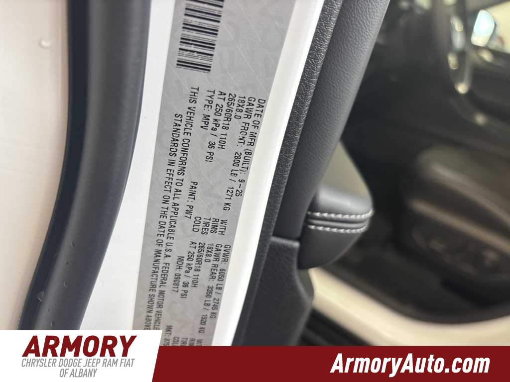 Thumbnail: 2025 Jeep Grand Cherokee - 37