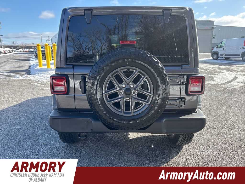 Thumbnail: 2026 Jeep Wrangler - 5