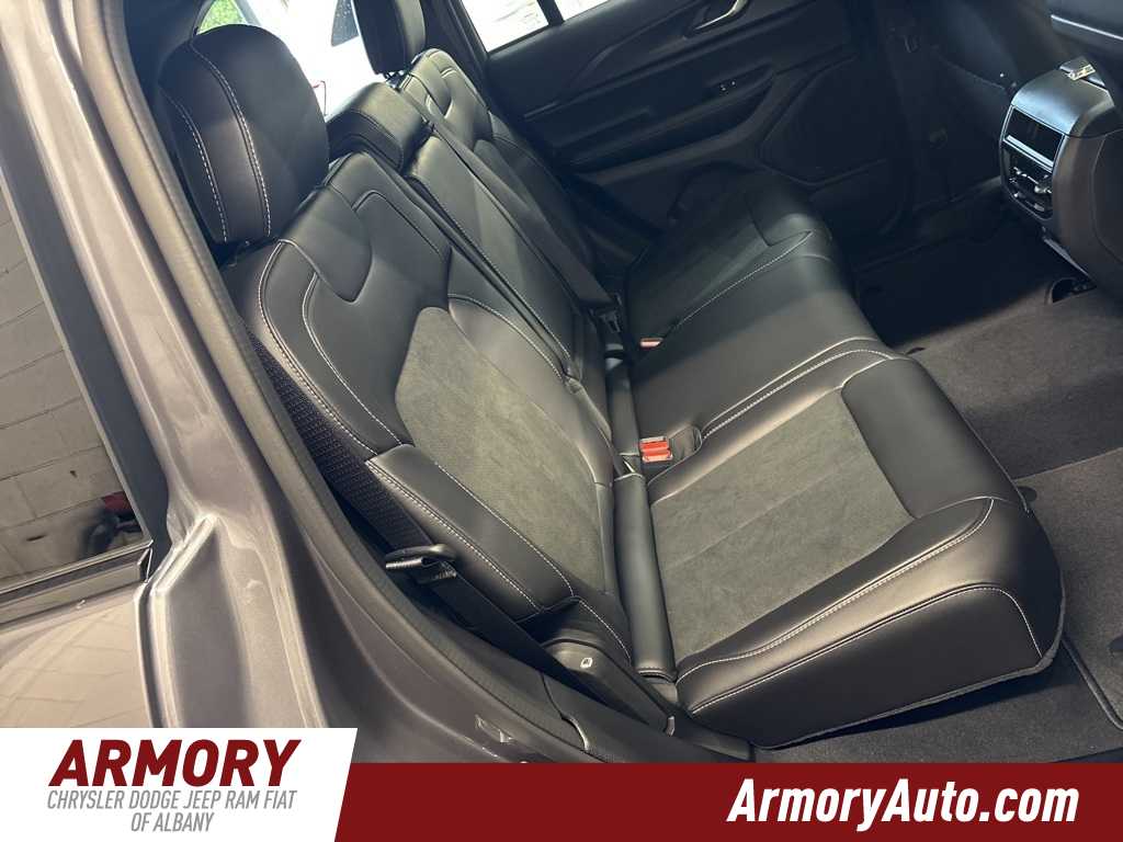 Thumbnail: 2025 Jeep Grand Cherokee - 29