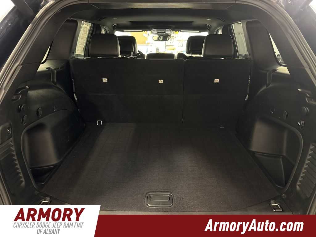 Thumbnail: 2021 Jeep Grand Cherokee - 30