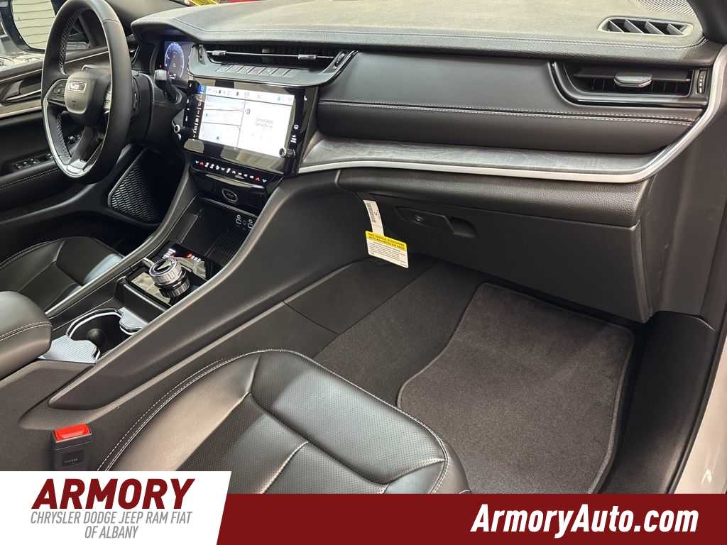 Thumbnail: 2026 Jeep Grand Cherokee - 44