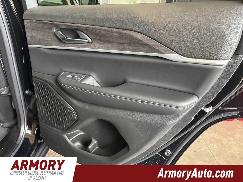 Thumbnail: 2025 Jeep Grand Cherokee - 26